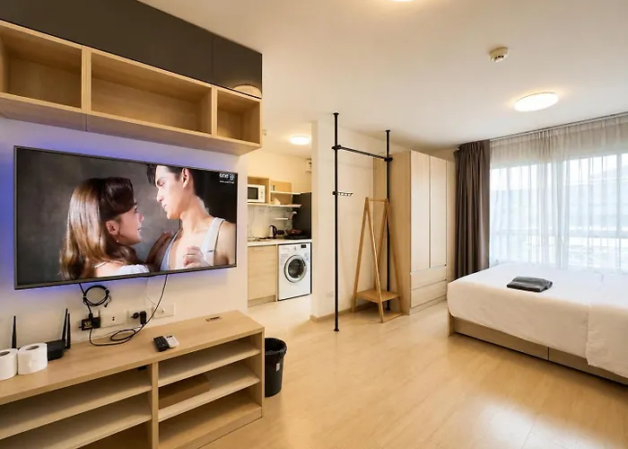 Easy Access Near Bts * Bangkok
