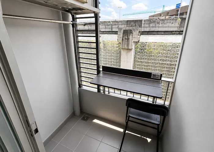 Easy Access Near Bts Apartment